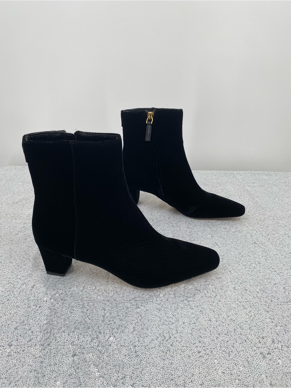 Lauren Ralph Lauren Willa Leather Ankle
Boots Black Velvet Size 6.5B